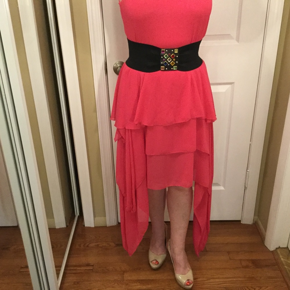 NWT Euraugo beautiful high/ low dress. Size 6/M